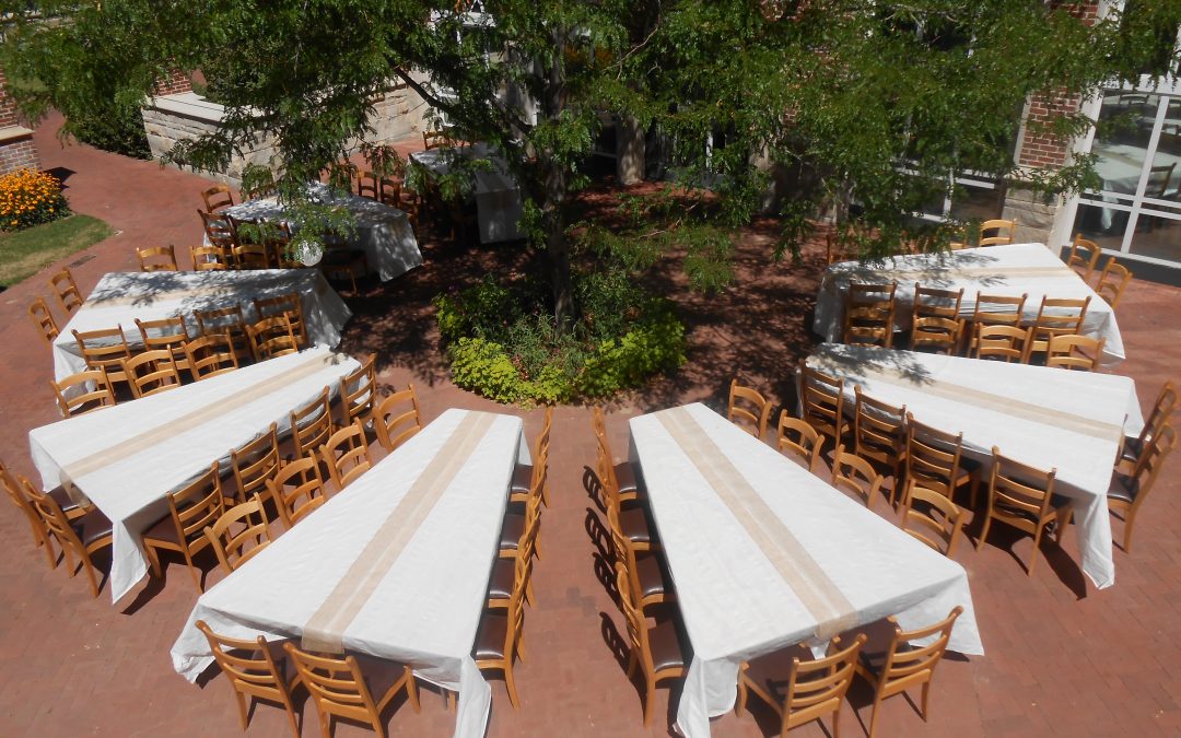 How Much Space Between Tables And Chairs Delta Tables